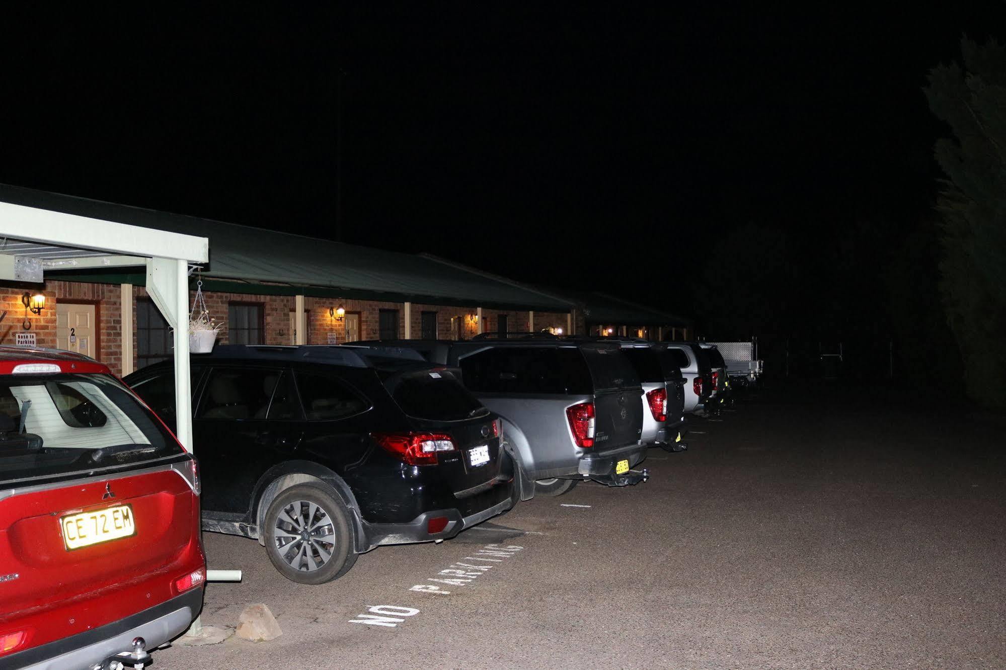 Sandstock Motor Inn Армідейл Екстер'єр фото