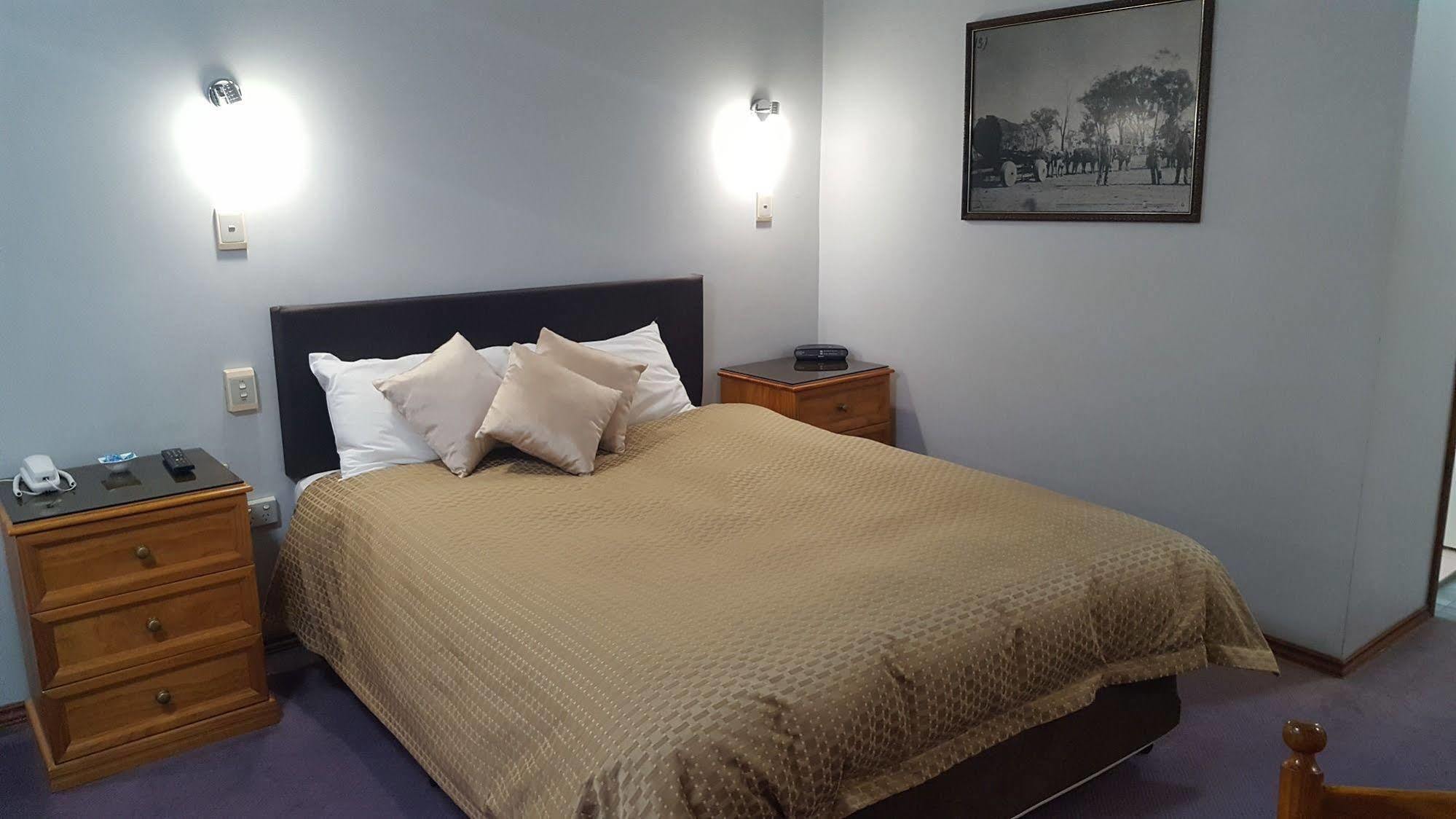 Sandstock Motor Inn Армідейл Екстер'єр фото