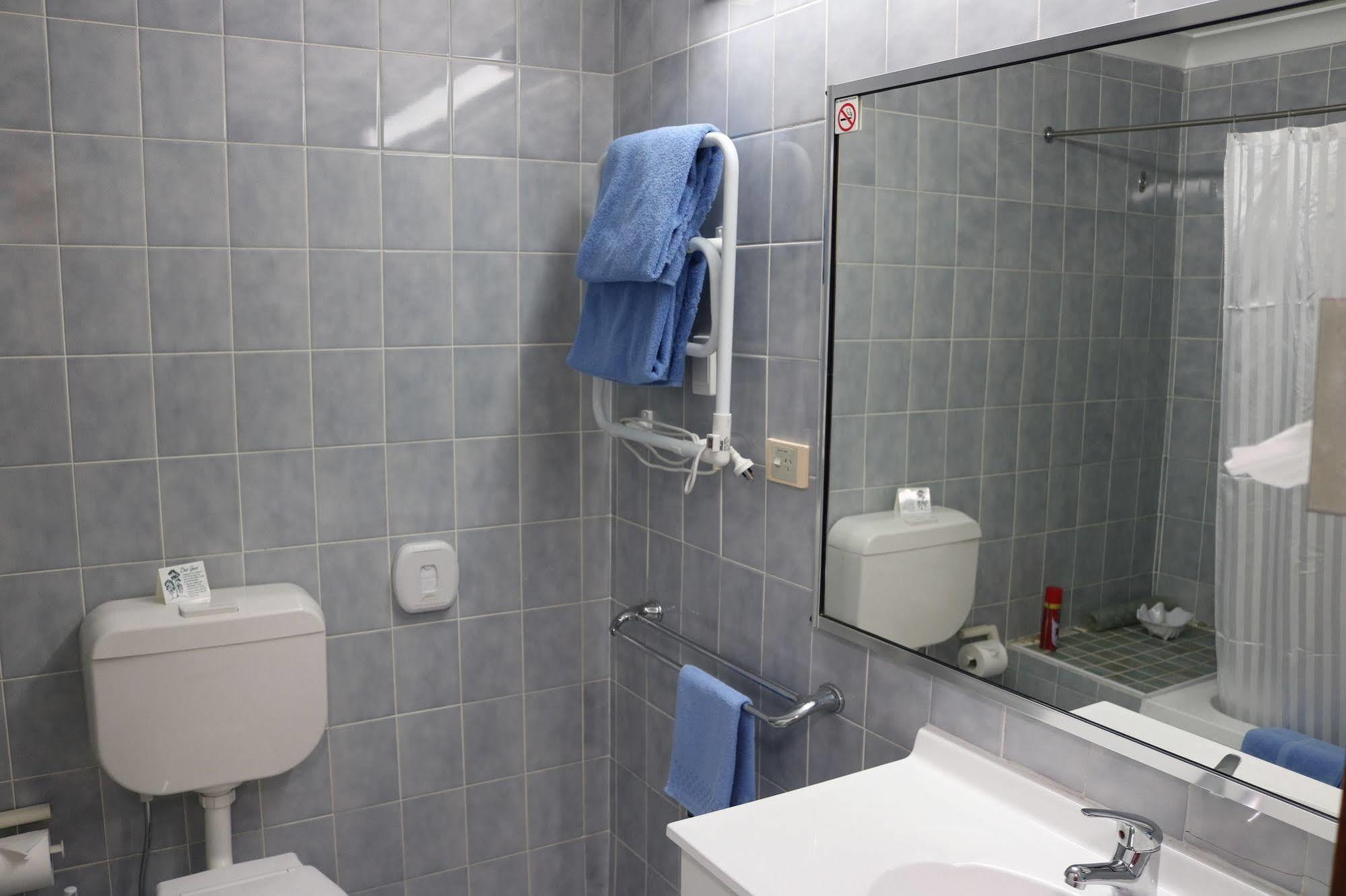 Sandstock Motor Inn Армідейл Екстер'єр фото