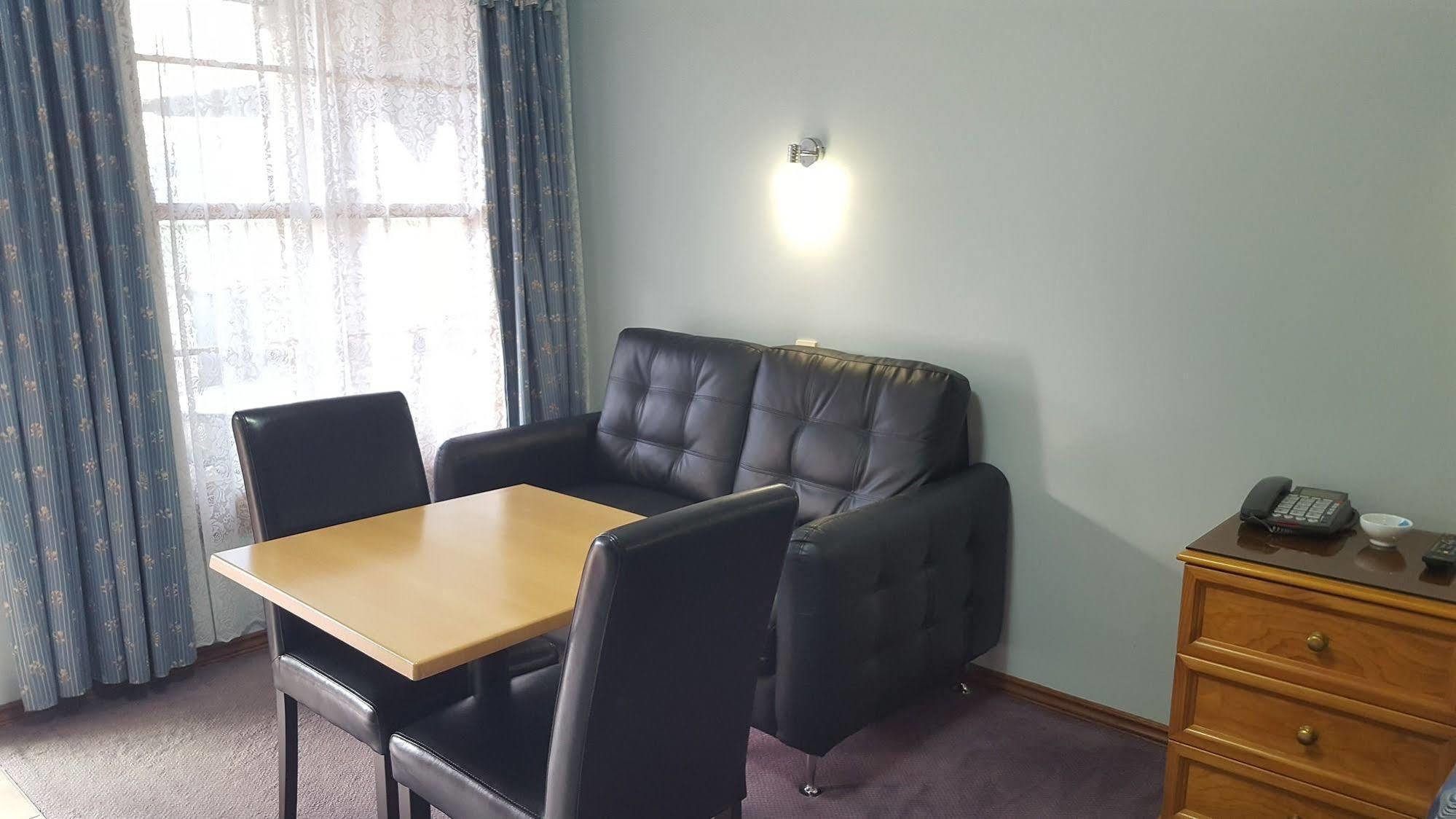 Sandstock Motor Inn Армідейл Екстер'єр фото